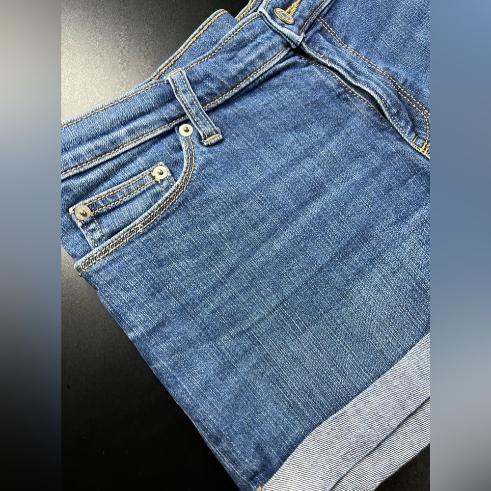 Banana Republic MidBlueDenim Jean Shorts Womens Size 29 (8) EUC - Picture 2 of 7